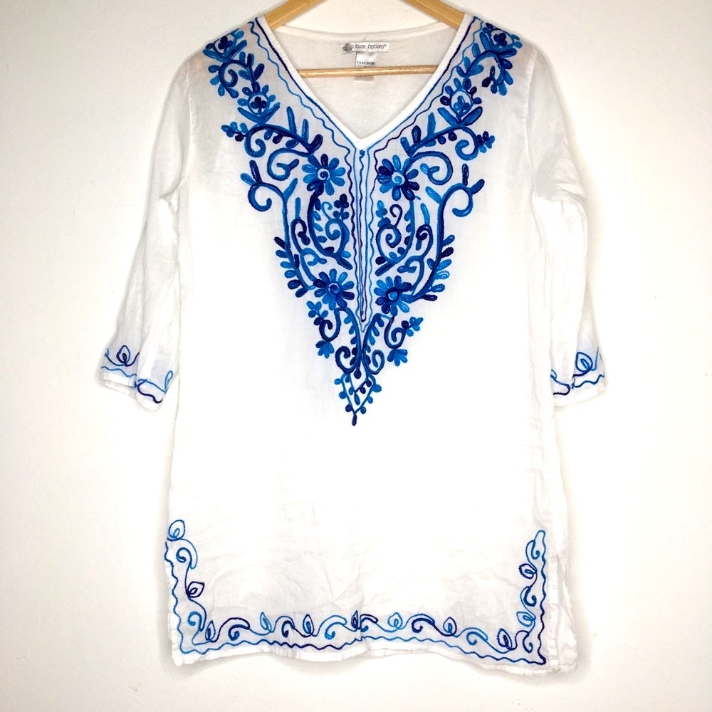 Cute Options Blue And White Embroidery Floral Tunic